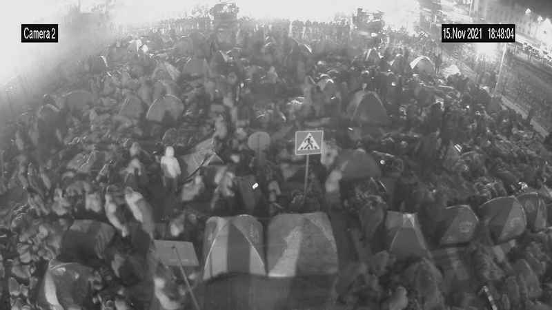 Польша убрала на пункте пропуска с Беларусью противотанковые «ежи». Как это было