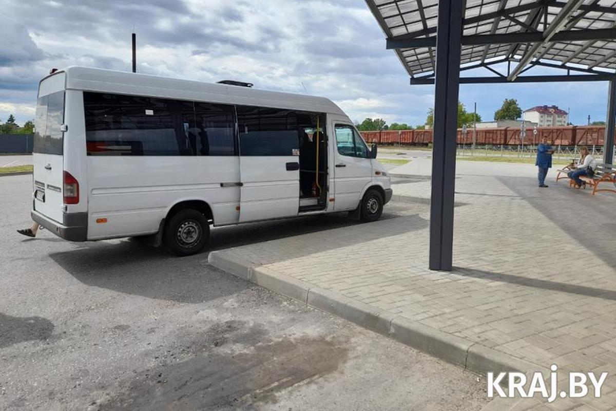 В Минской области отменили популярную маршрутку. Что говорят пассажиры и  перевозчик?